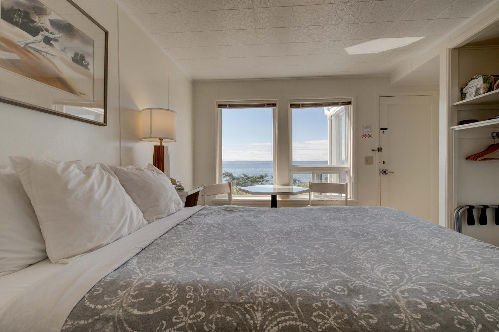 Ester Lee Oceanview Inn ลินคอล์น ซิตี้ ภายนอก รูปภาพ