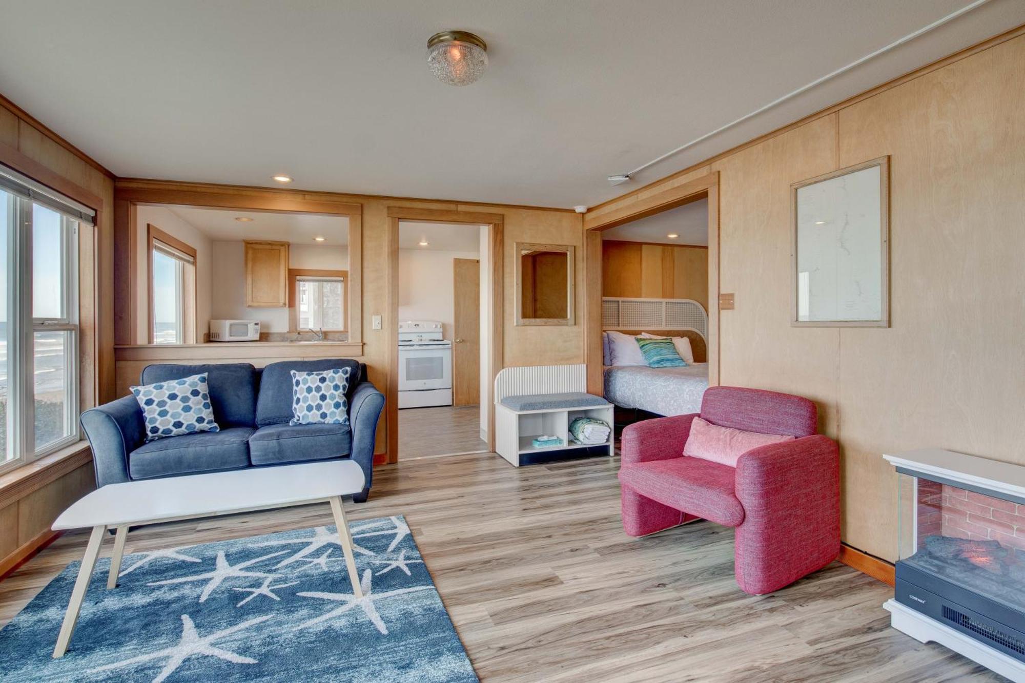 Ester Lee Oceanview Inn ลินคอล์น ซิตี้ ภายนอก รูปภาพ